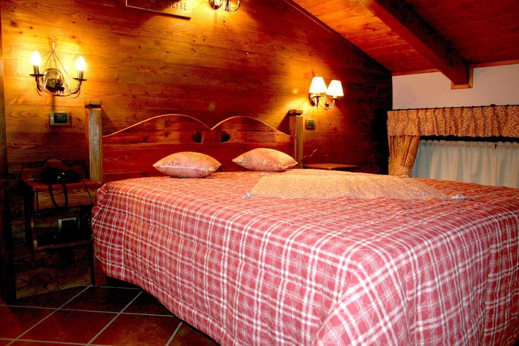 La Maisonnette Montjovet Cameră foto